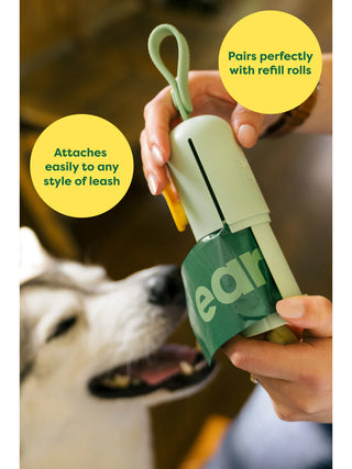 Earth Rated Leash Dispenser with 15 bags | Henlo Pets