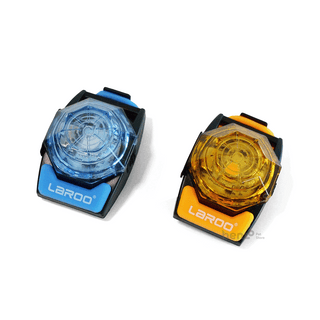 Laroo Beacon Rechargeable LED Safety Light | Henlo Pets